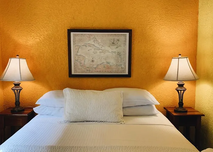 Caye Casa Hotel