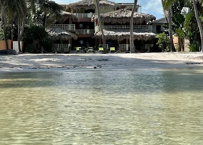 Hotel Caye Casa 3*